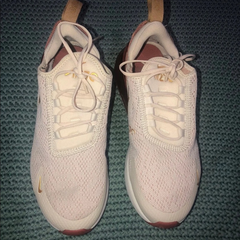 Nike Air Max 270 Light Cream Metallic Gold